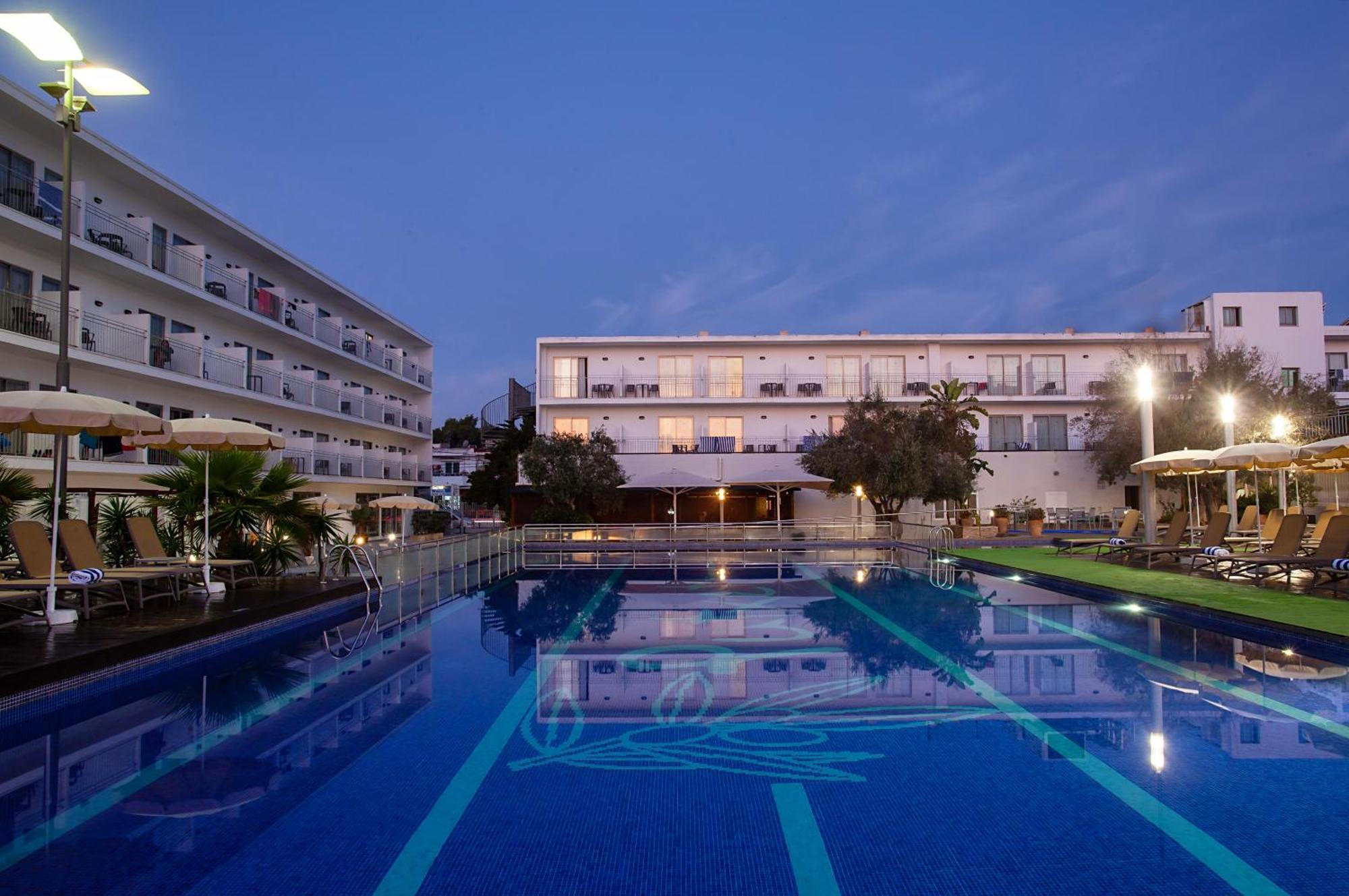 Hotel Puchet Ibiza Sant Antoni de Portmany Екстериор снимка