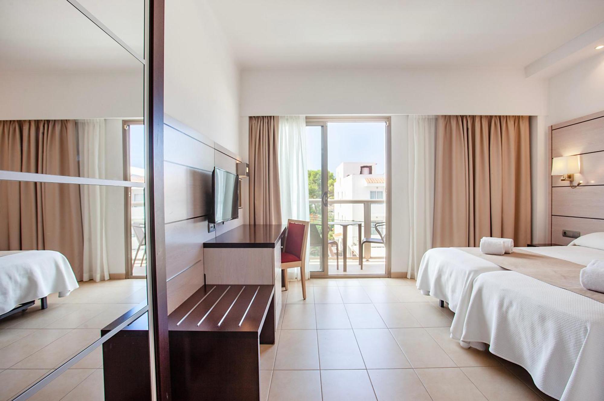 Hotel Puchet Ibiza Sant Antoni de Portmany Екстериор снимка