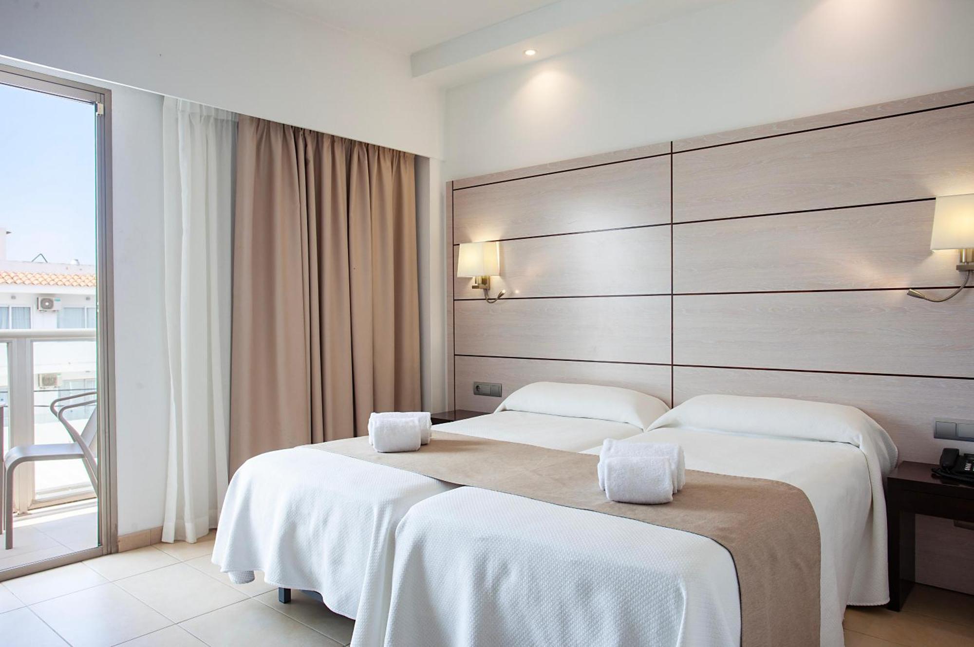 Hotel Puchet Ibiza Sant Antoni de Portmany Екстериор снимка