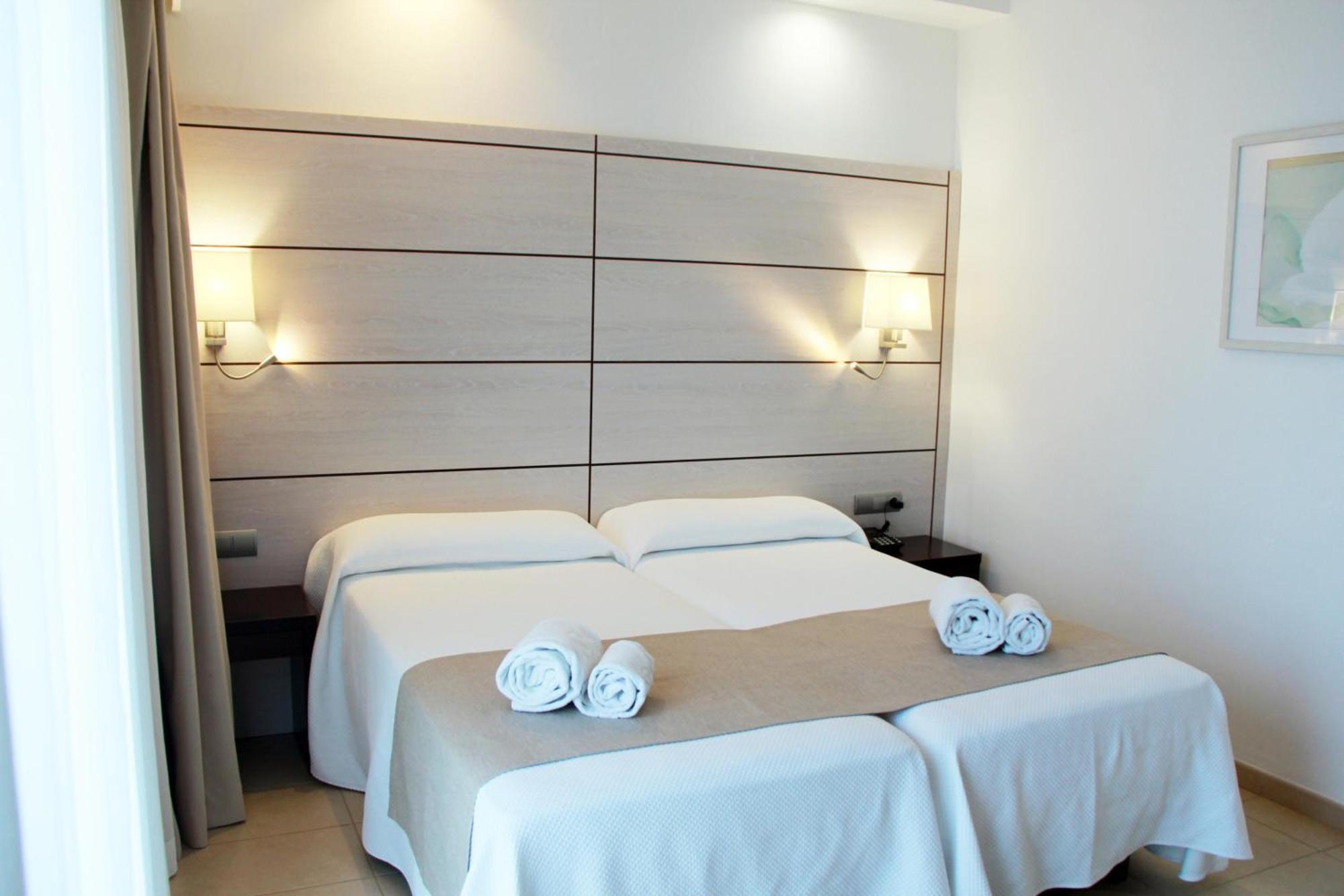 Hotel Puchet Ibiza Sant Antoni de Portmany Екстериор снимка