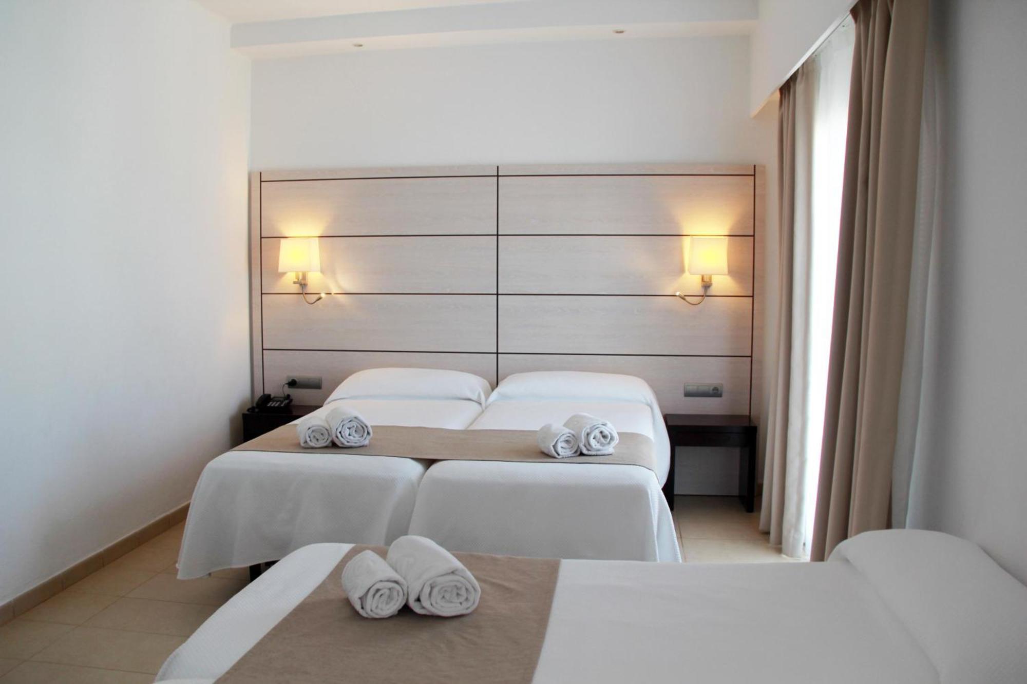 Hotel Puchet Ibiza Sant Antoni de Portmany Екстериор снимка