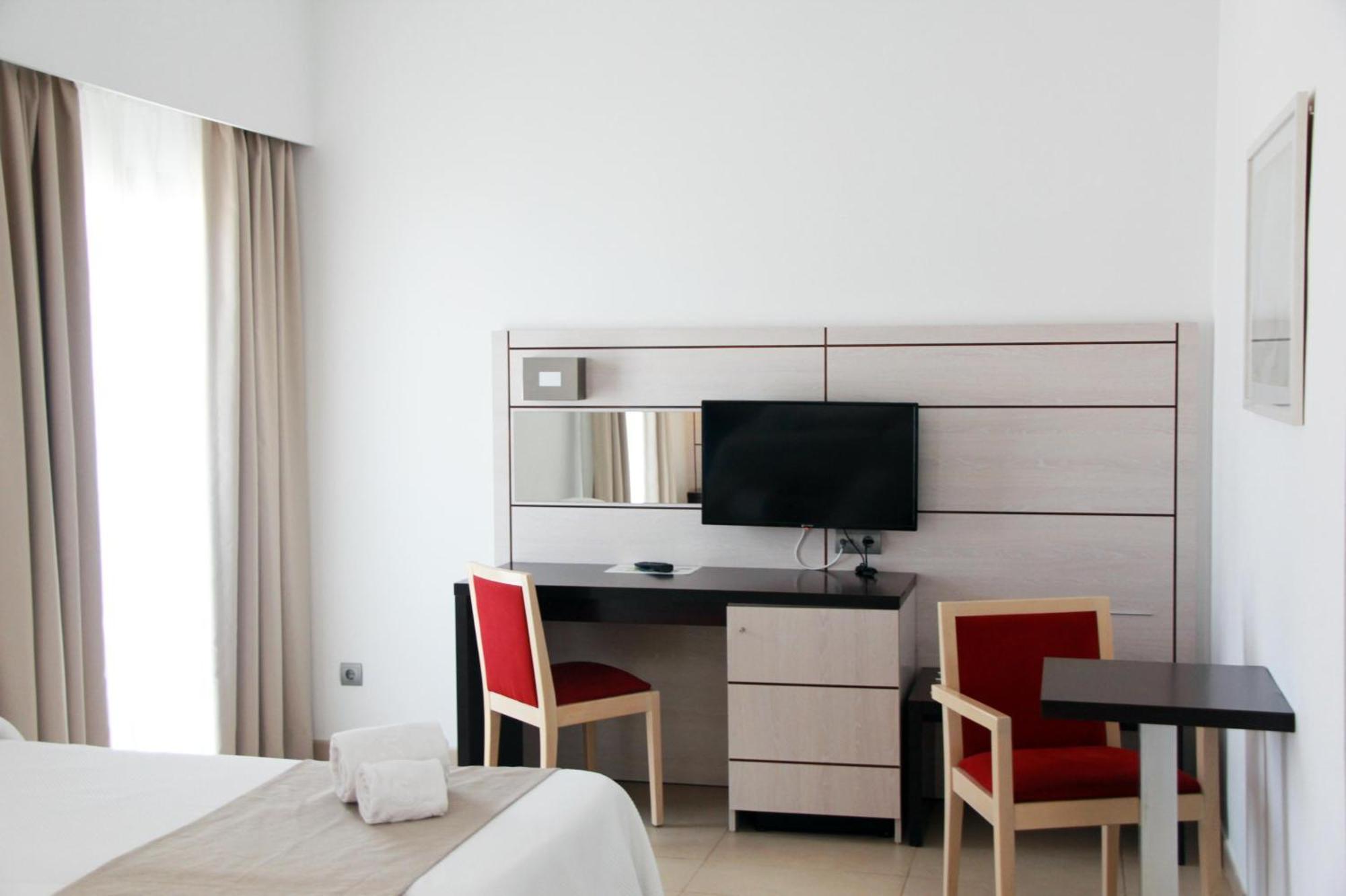 Hotel Puchet Ibiza Sant Antoni de Portmany Екстериор снимка