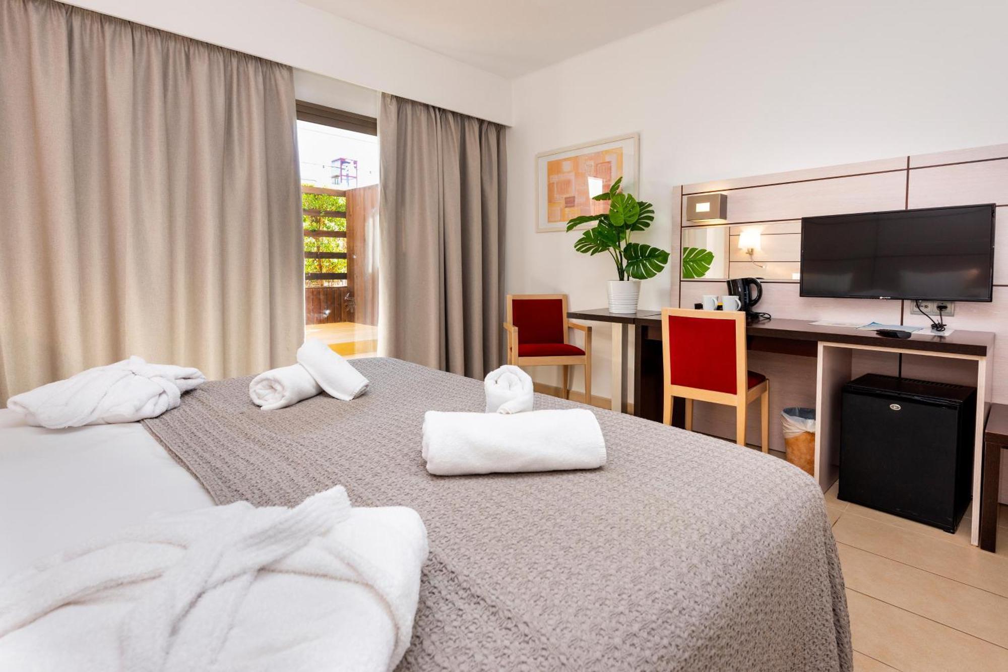 Hotel Puchet Ibiza Sant Antoni de Portmany Екстериор снимка