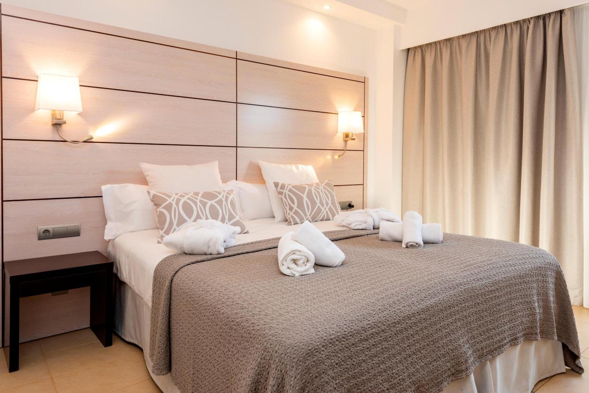 Hotel Puchet Ibiza Sant Antoni de Portmany Екстериор снимка